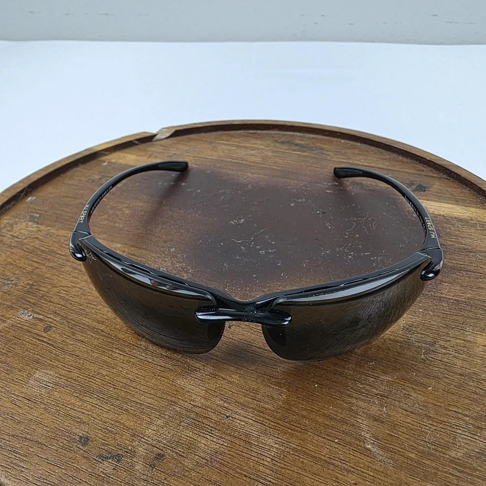 Maui Jim Banyans Sunglasses Mens 70-17-130 Black Green Polarized Wrap MJ-412-02